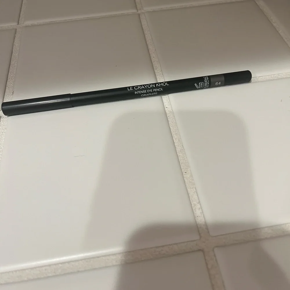 CHANEL achieve striking